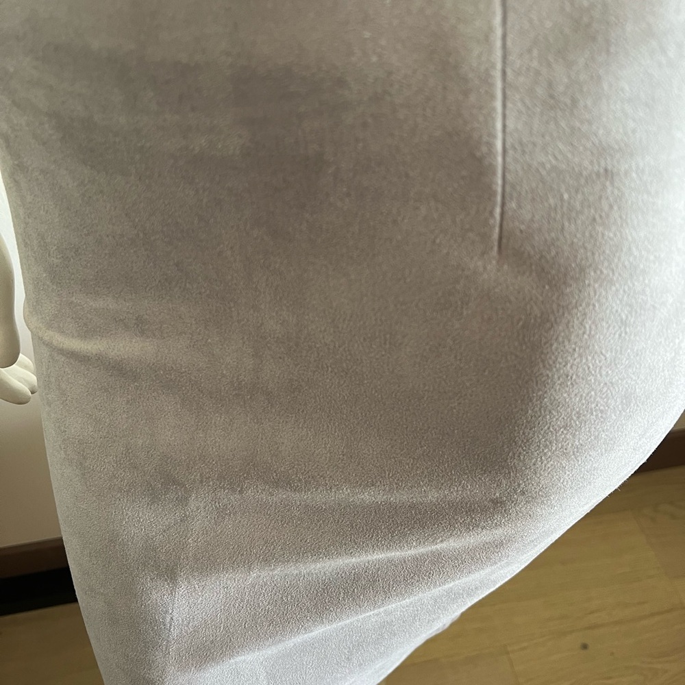 Elegant Gray Women's Skirt - Picture 4 of 4